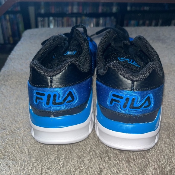 ⭐️3/$15⭐️FILA Phantom GUC Blue Sneakers - Picture 6 of 7
